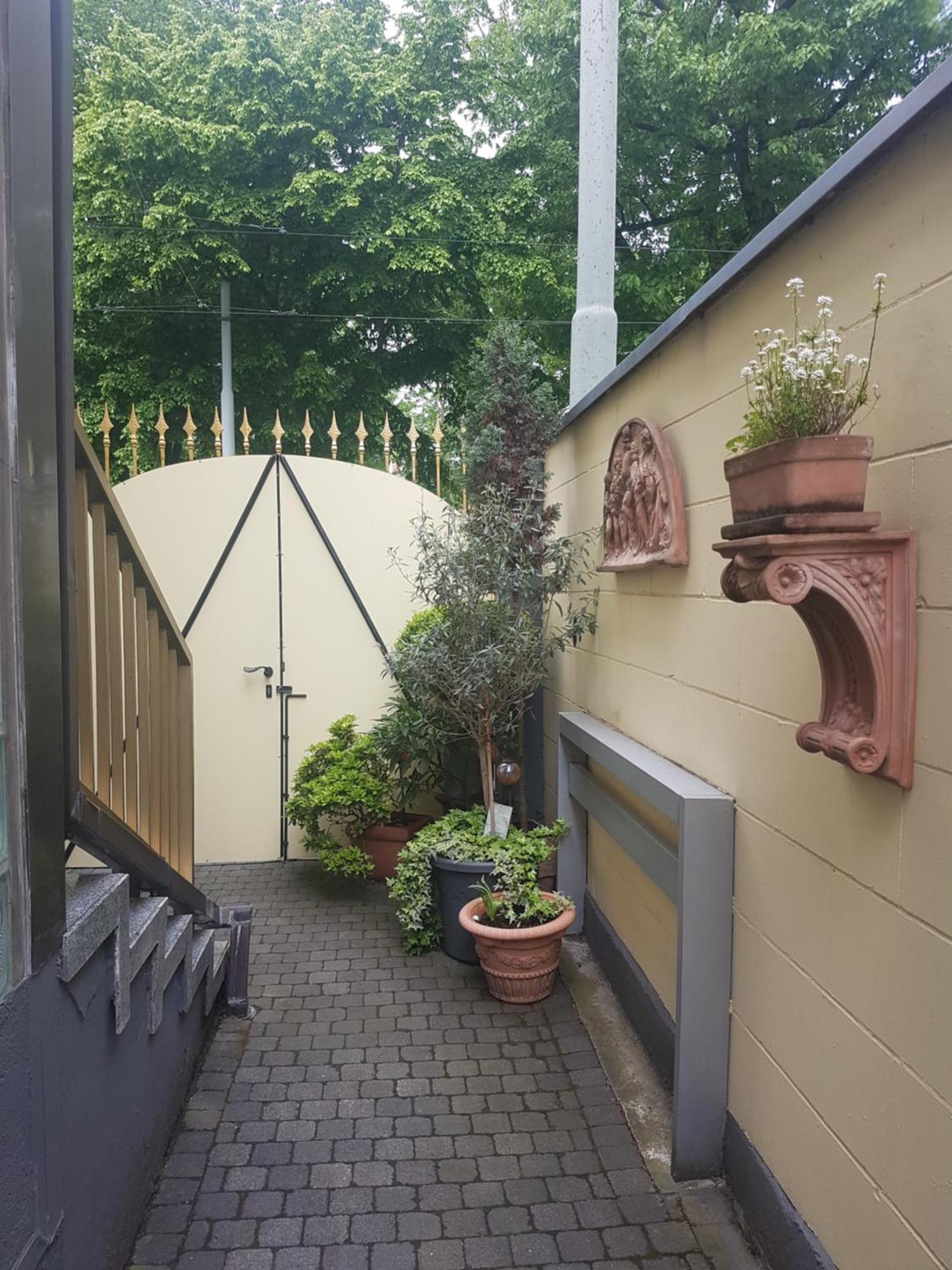 Gaestehaus Krefeld Uerdingen Exterior foto